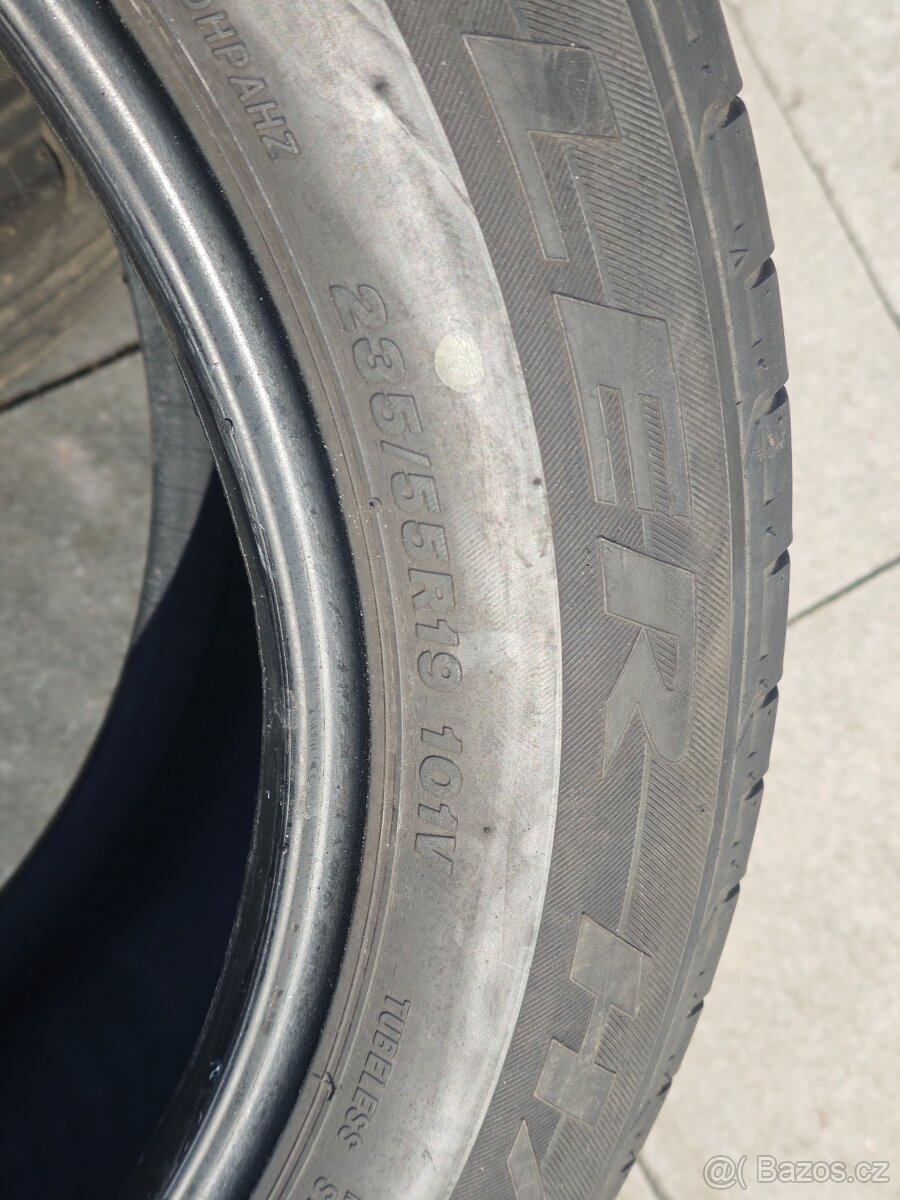 2x letní Bridgestone 235/55 r19 - 2