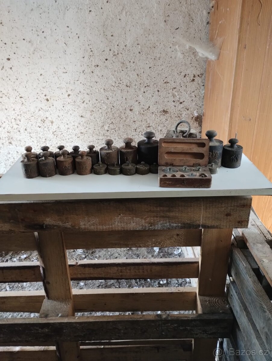 Prodám starožitnostné předměty - 2