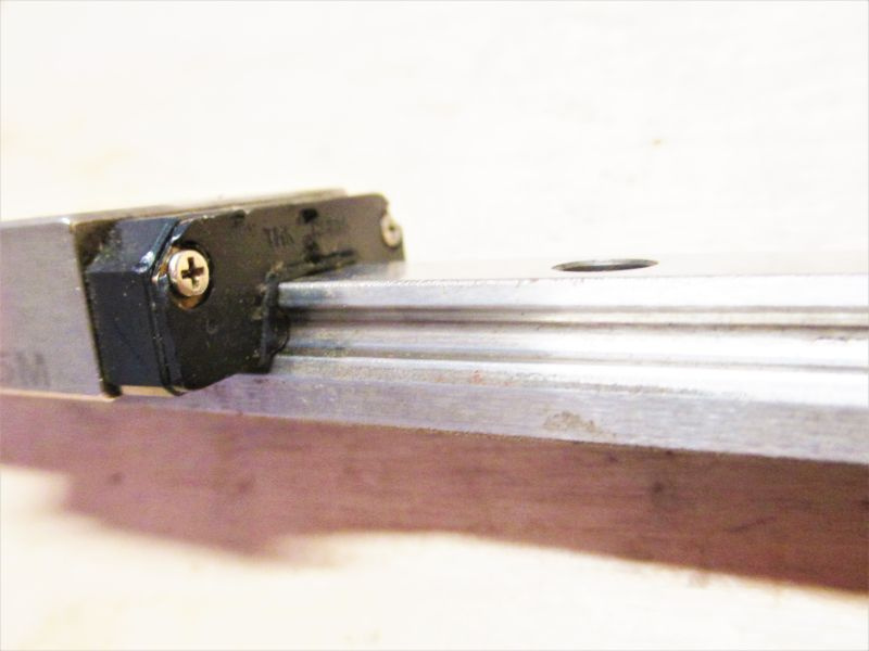 V140 -SLEVA - Vedení lineární - 2