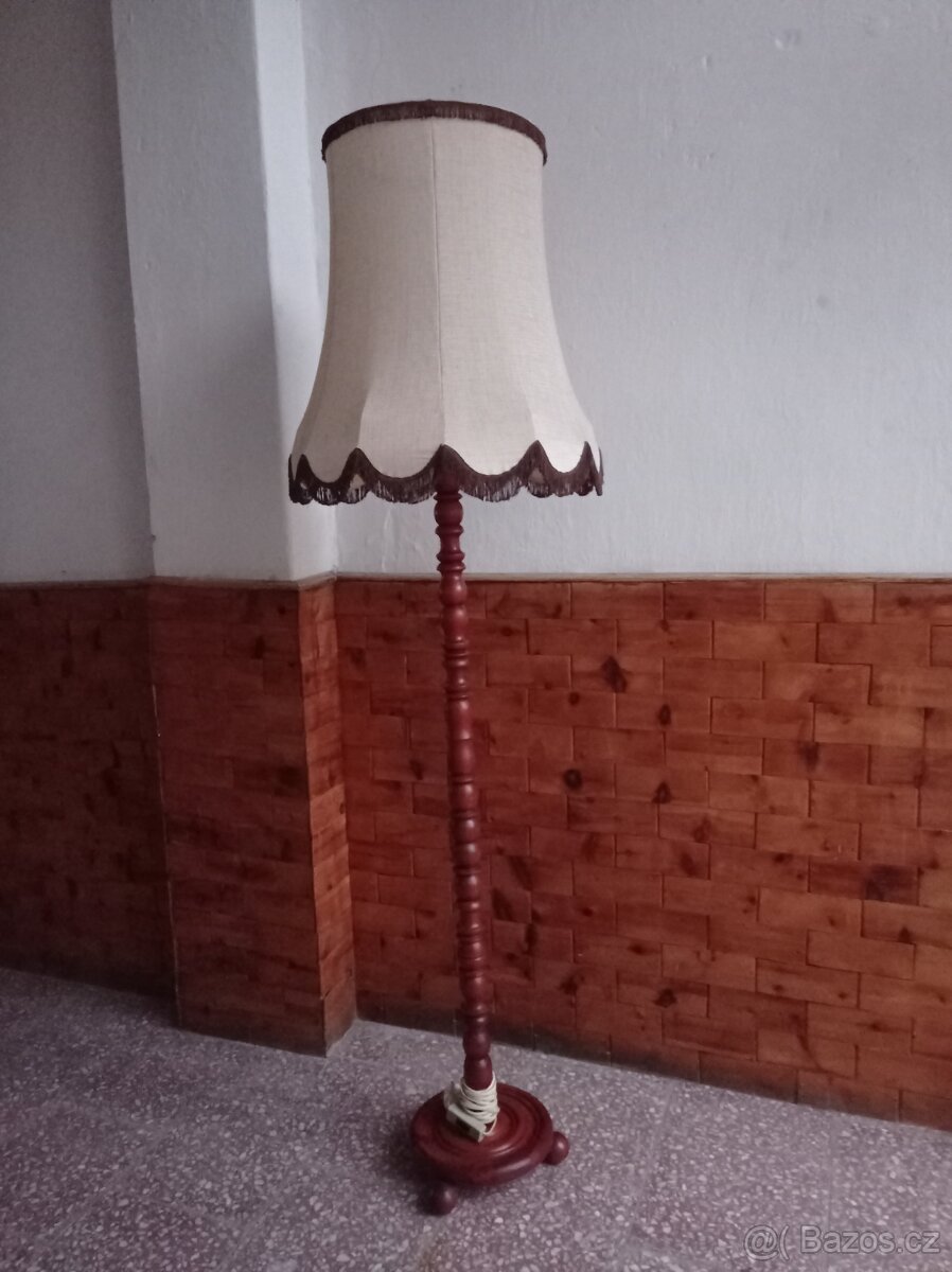 Lampa stojící - 2