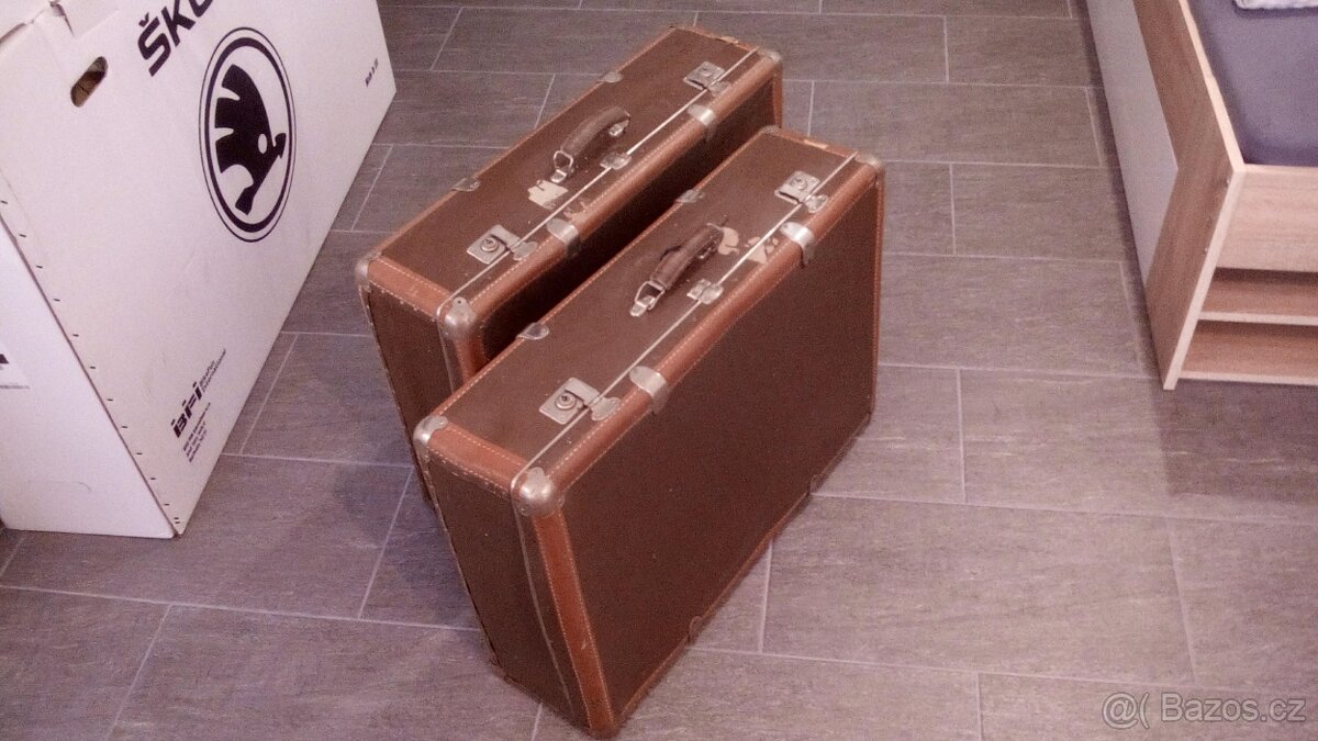 Kufry Kazeto Přerov - velké, starší, dobrý stav - 2 kusy - 2