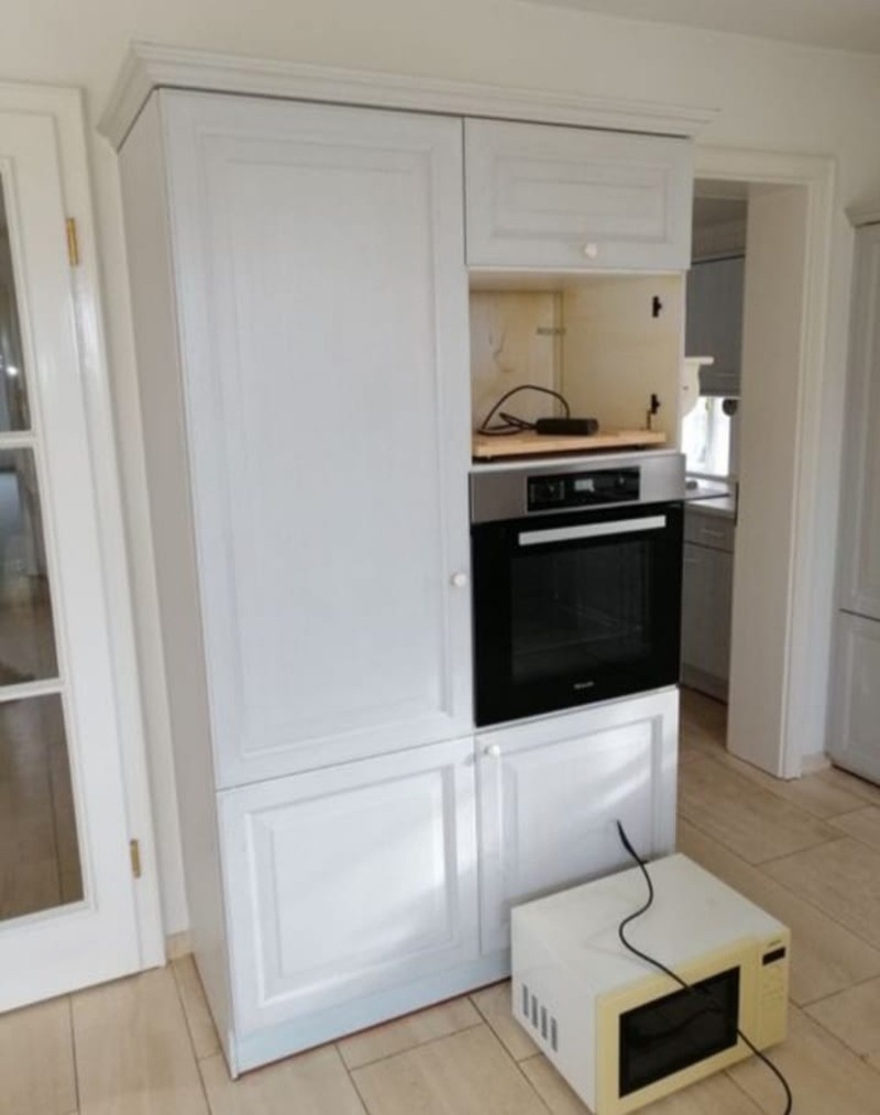 Luxusní bílá venkovská kuchyně se spotřebiči,5786 - 2