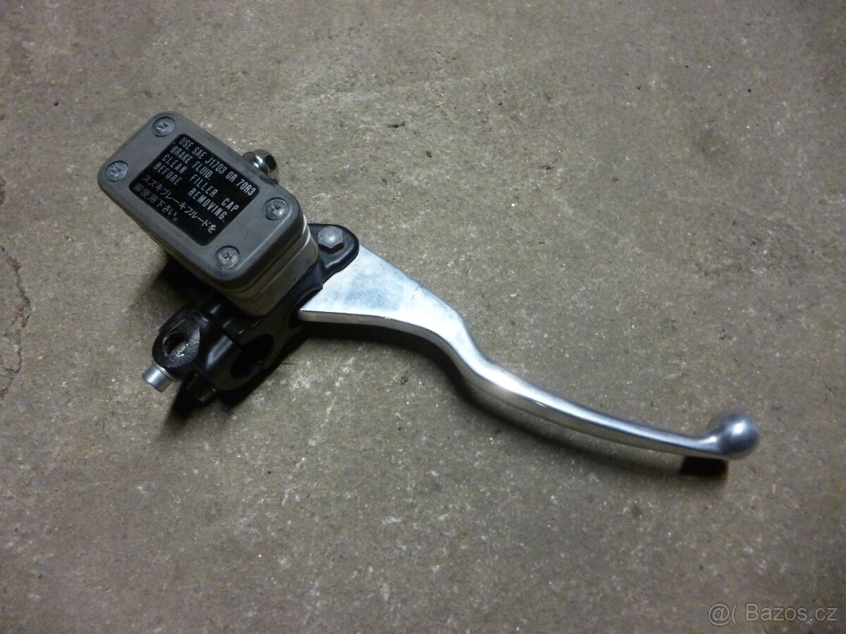 Suzuki GS 1100 G. Přední brzdová pumpa. od 1980 - 2