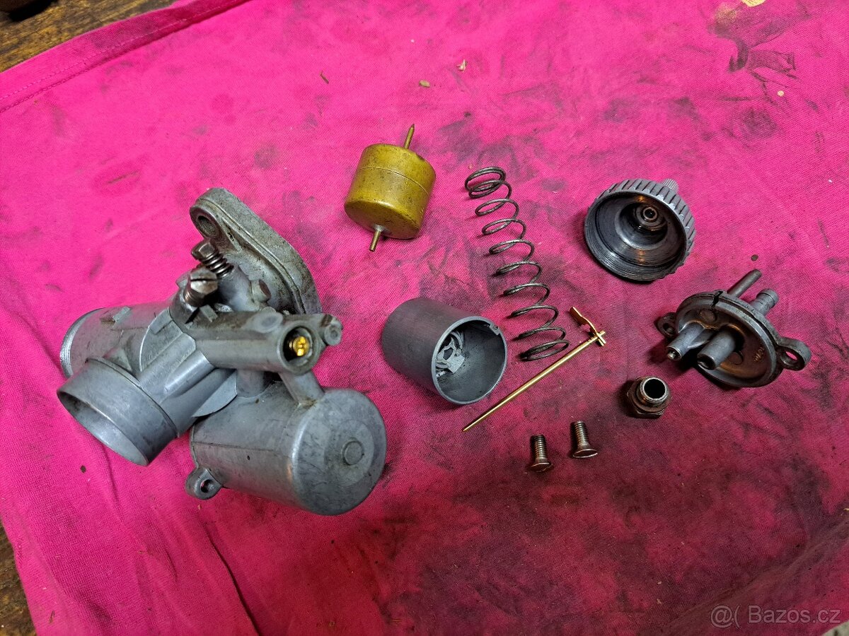 Jawa 250 353 Kývačka - karburátor Jikov 2926SBD14b v Praha, - 2