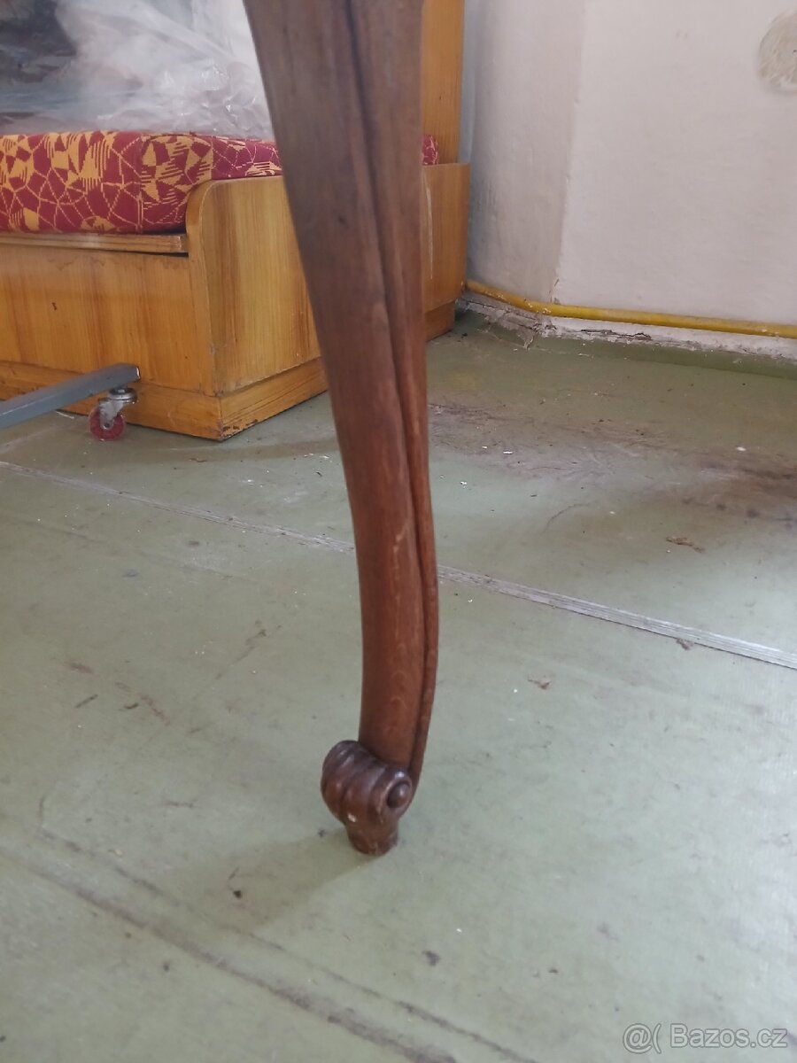 Starožitný jídelní stůl - 2