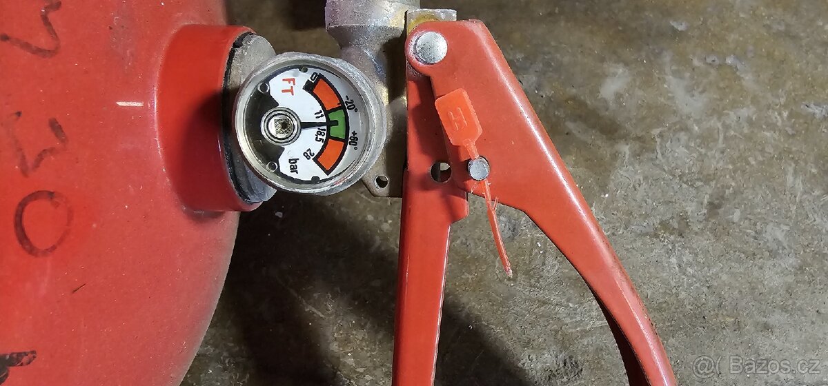 Hasící přístroj 6kg práškový. - 2