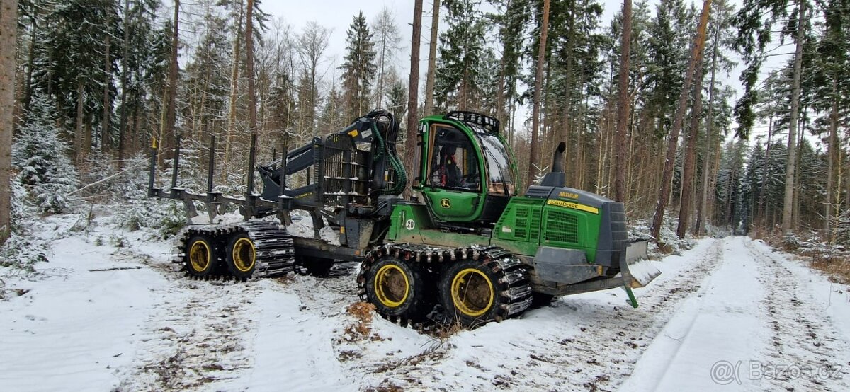 Vyvážecí souprava JOHN DEERE 1110G radlice - 2