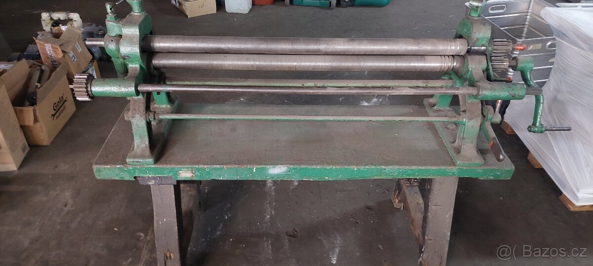 RUČNÍ ZAKRUŽOVAČKA 1000/1 - 2