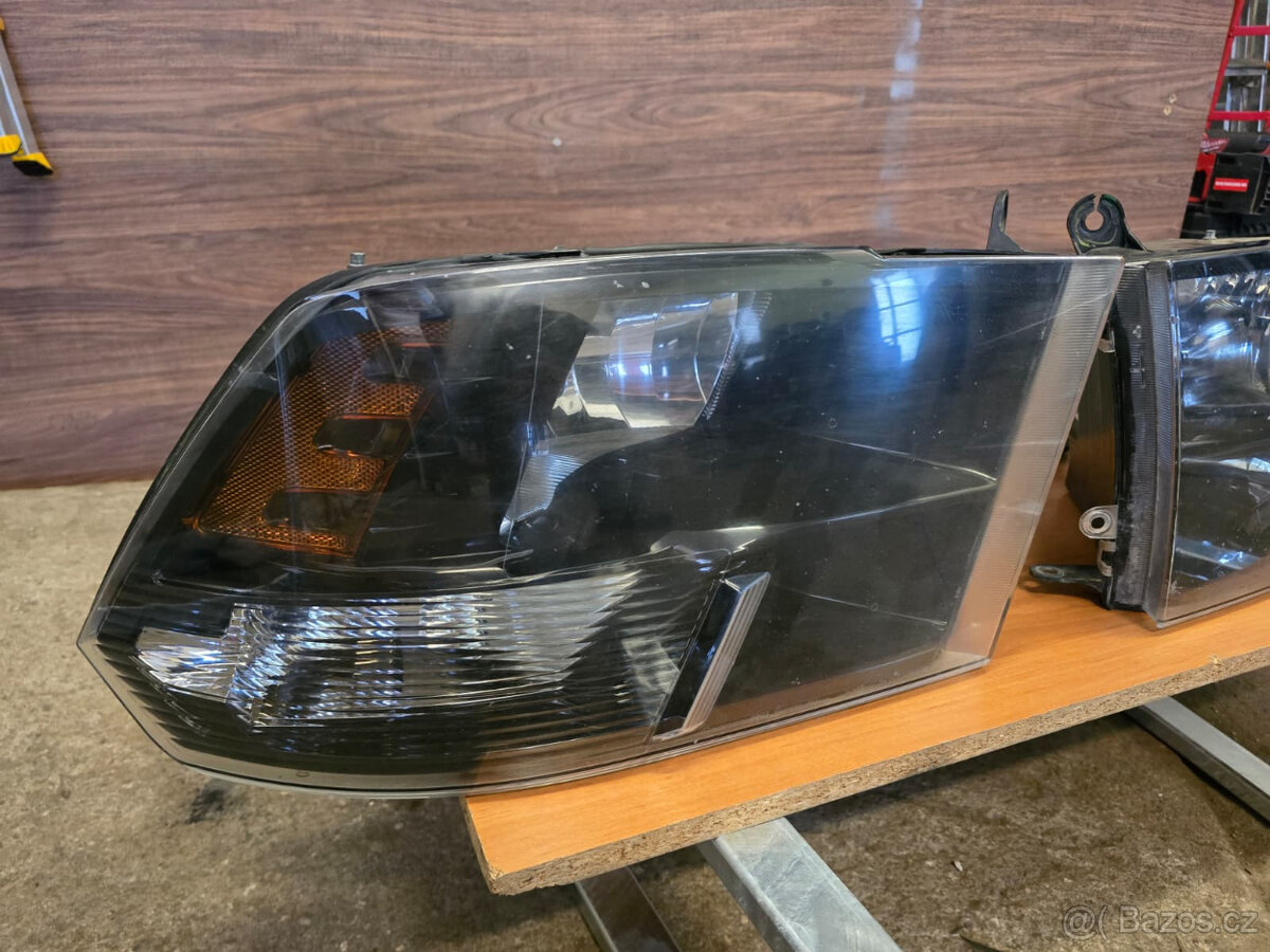 Přední světla dodge RAM 1500 - 2
