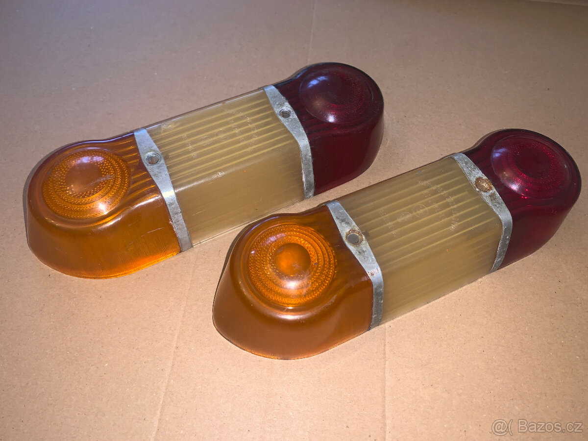 Kryty zadních světel Škoda 1202 - 2