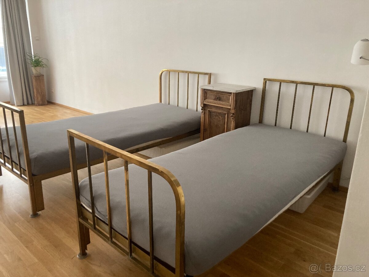 Mosazná dvoupostel - 2