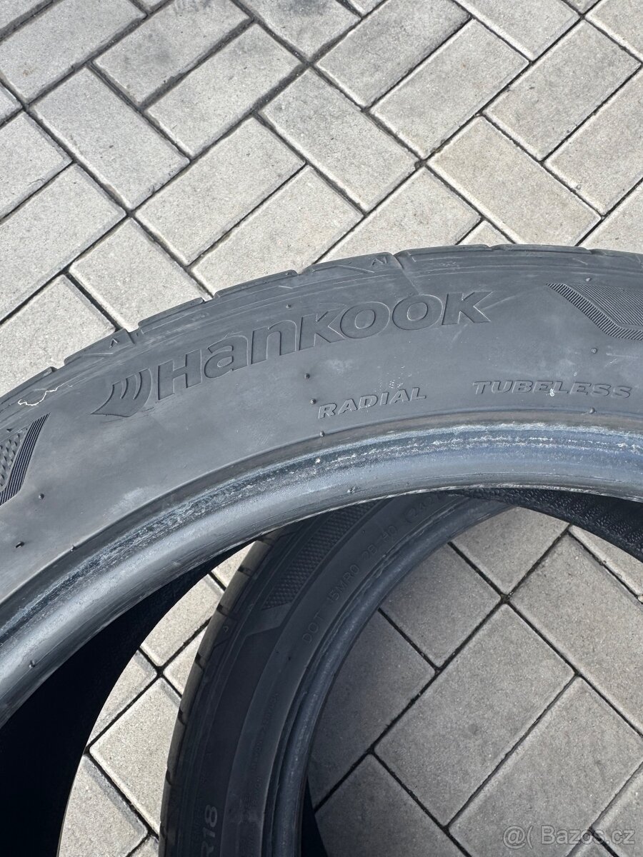 2ks Hankook VentusS1 evo3 225/45 R18 - 2