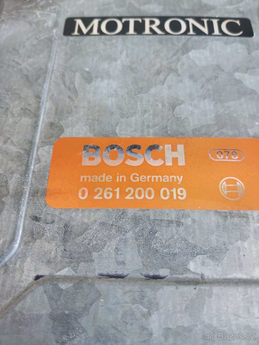 BMW e23 jednotka motoru - 2