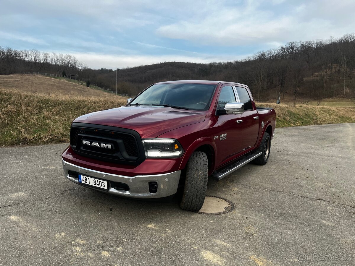 Dodge RAM 1500 5.7 Hemi LARAMIE - 2