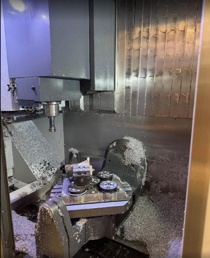 Obráběcí centra - pětiosá UMC 750 - 2