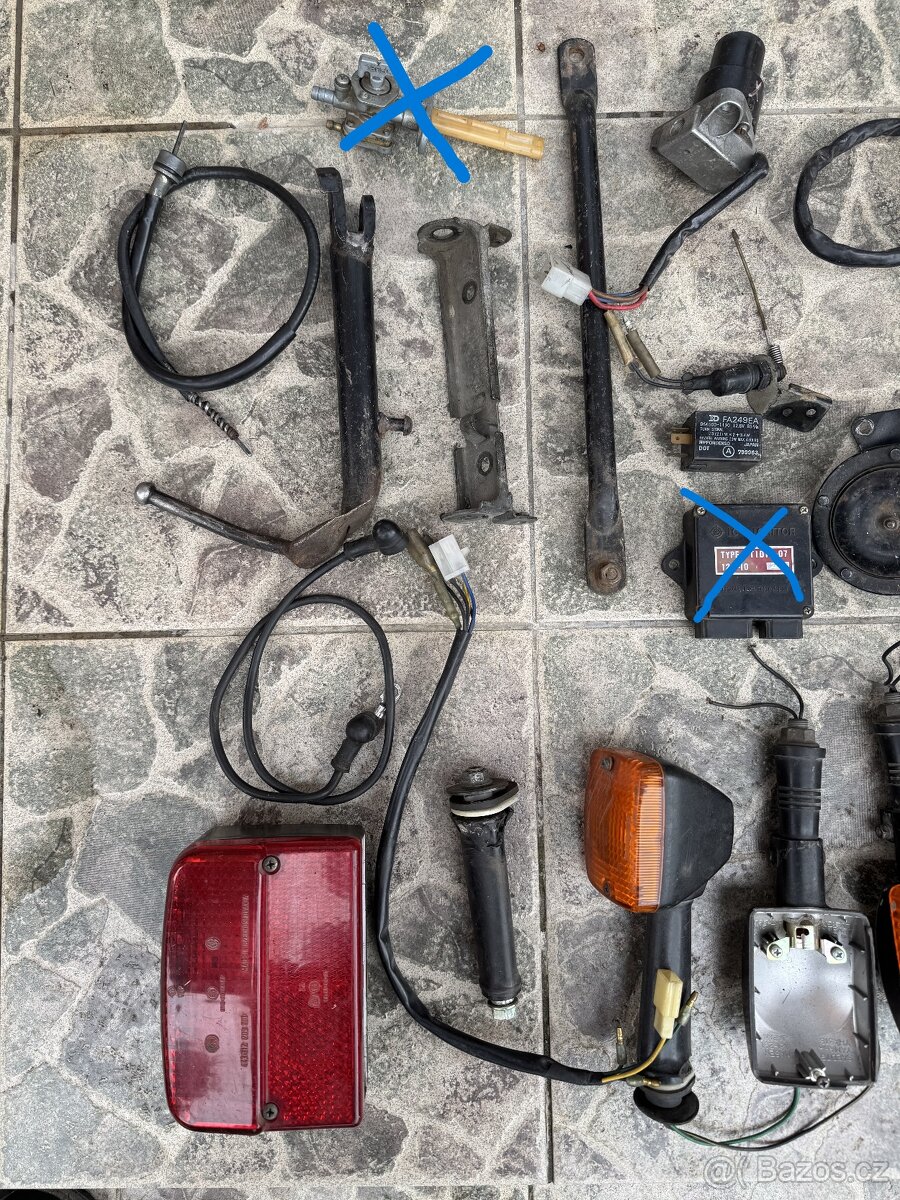 Yamaha XS 400 12 E - díly - 2