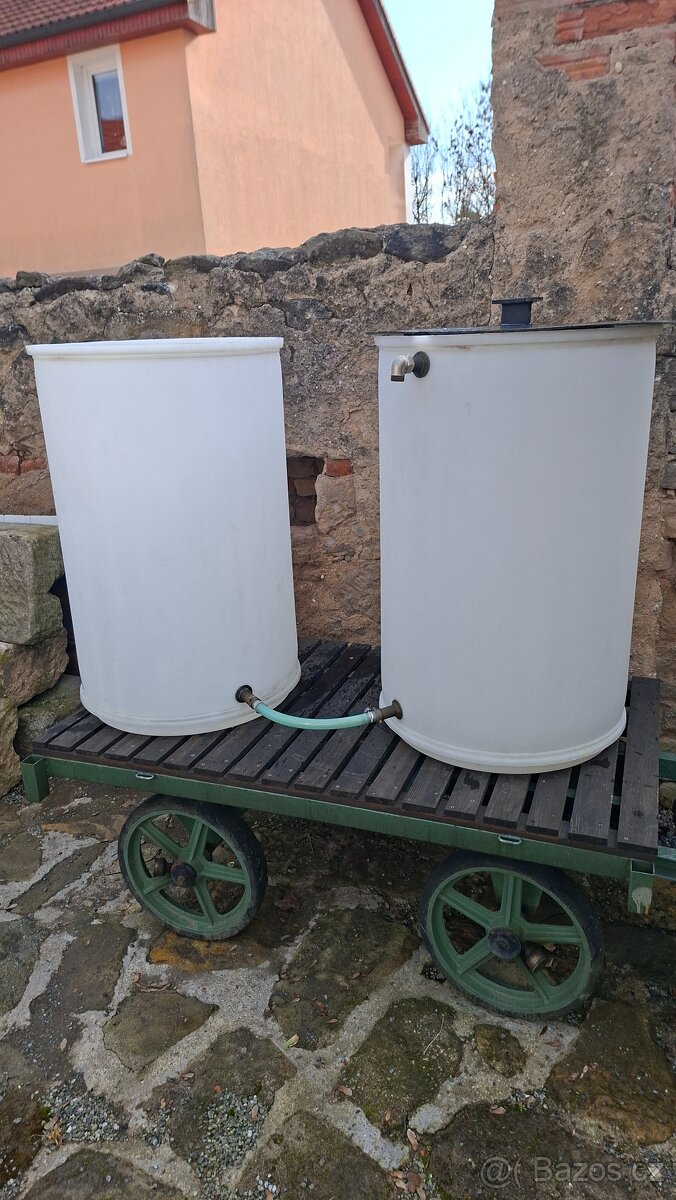 Plastové sudy na vodu - 2
