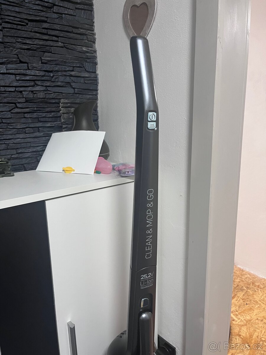 Tyčový vysavač Sencor SVC 0625AT-EUE2 25,2V - 2