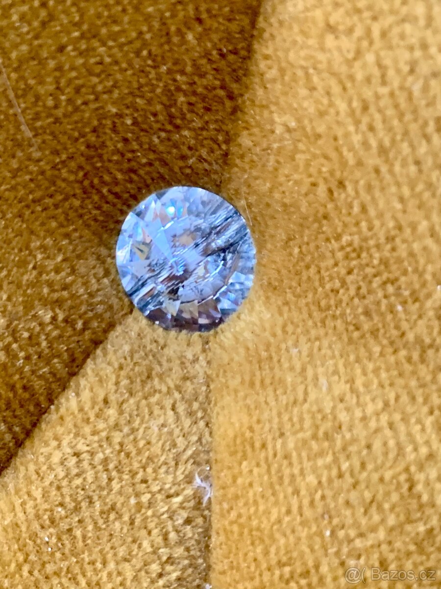 Jedno křeslo s kamínky - 2