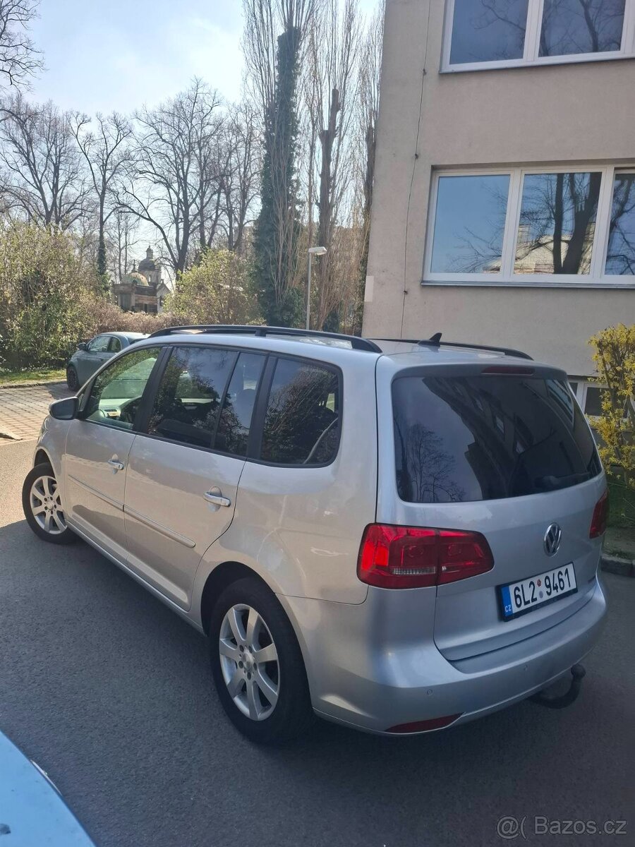 VW TOURAN 1.6TDI DSG R.V. 2014 - 2