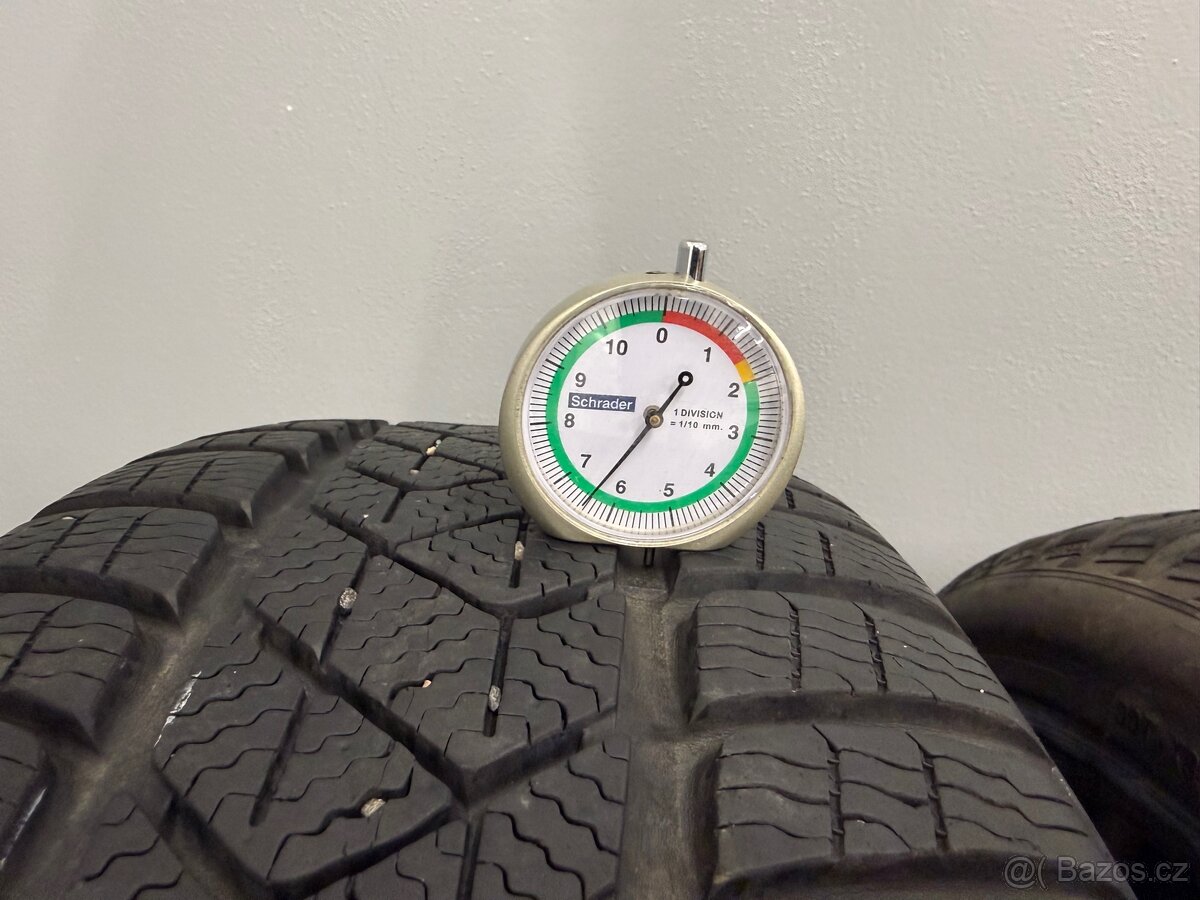 225/45 R18 Pirelli SOTTOZERO 3 zimní - 2