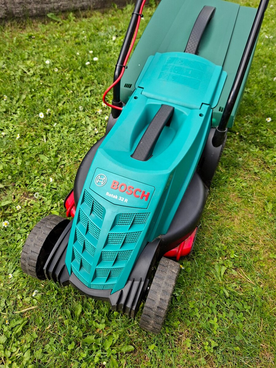 Elektrická Sekačka Bosch Rotak 32 R - 2