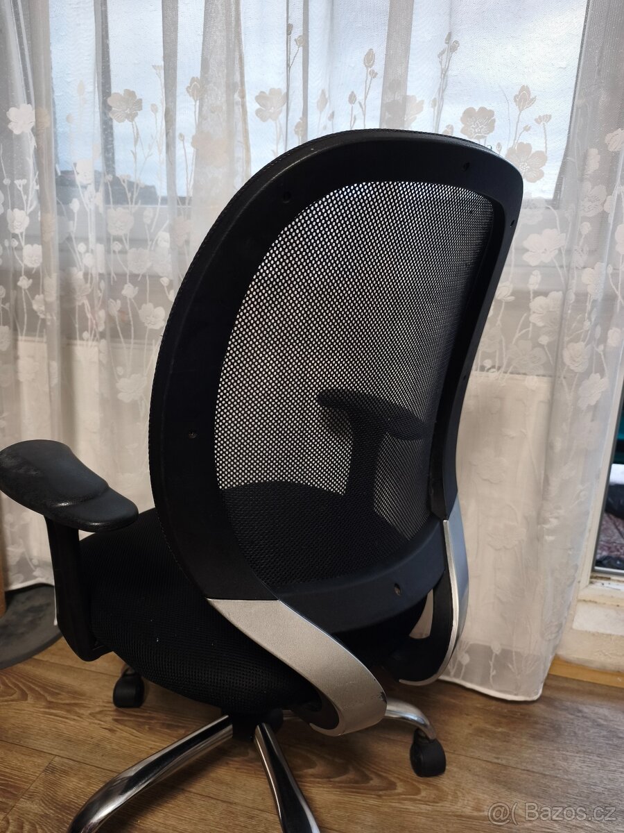 Kancelářská židle s opěrkami - 2