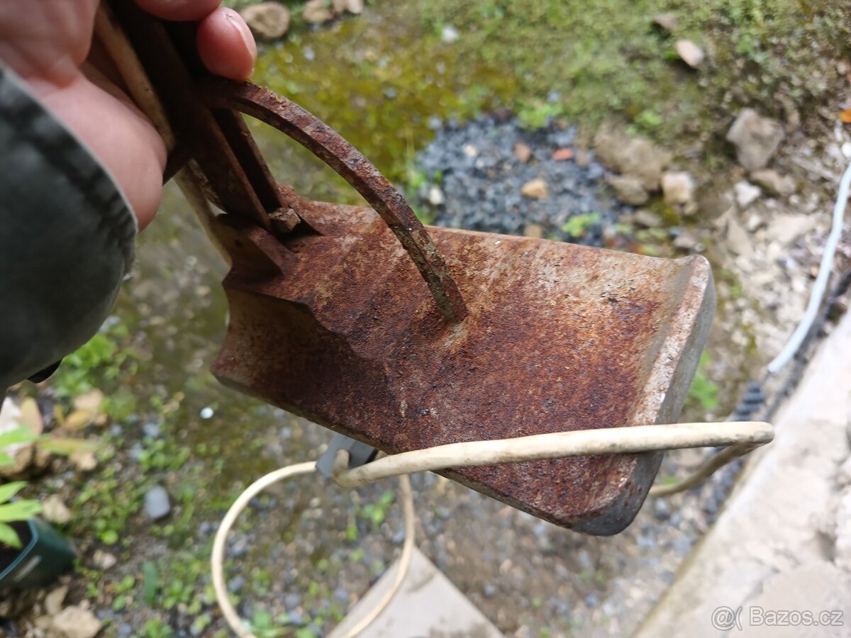 STARÁ LAMPA - 2