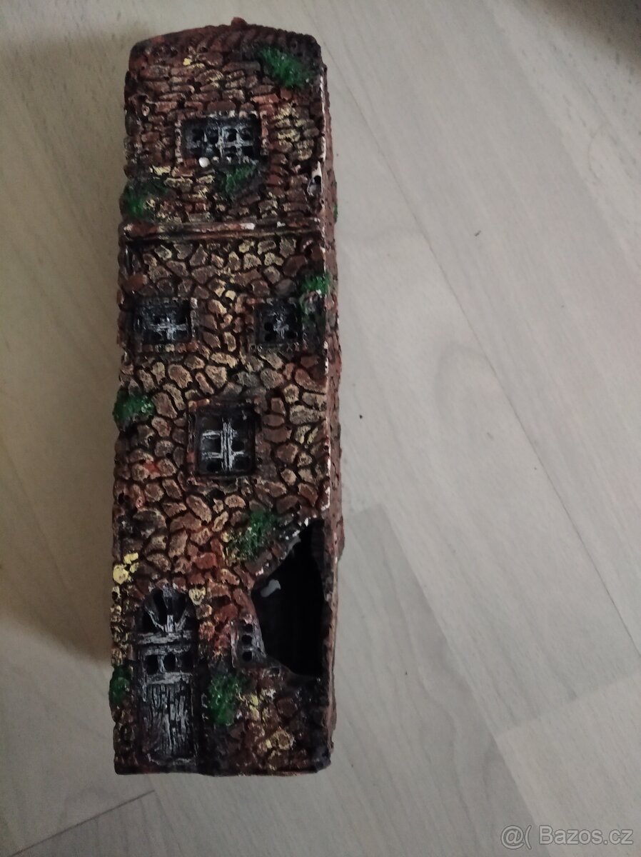 Dekorace do akvária - hradní věž - 2