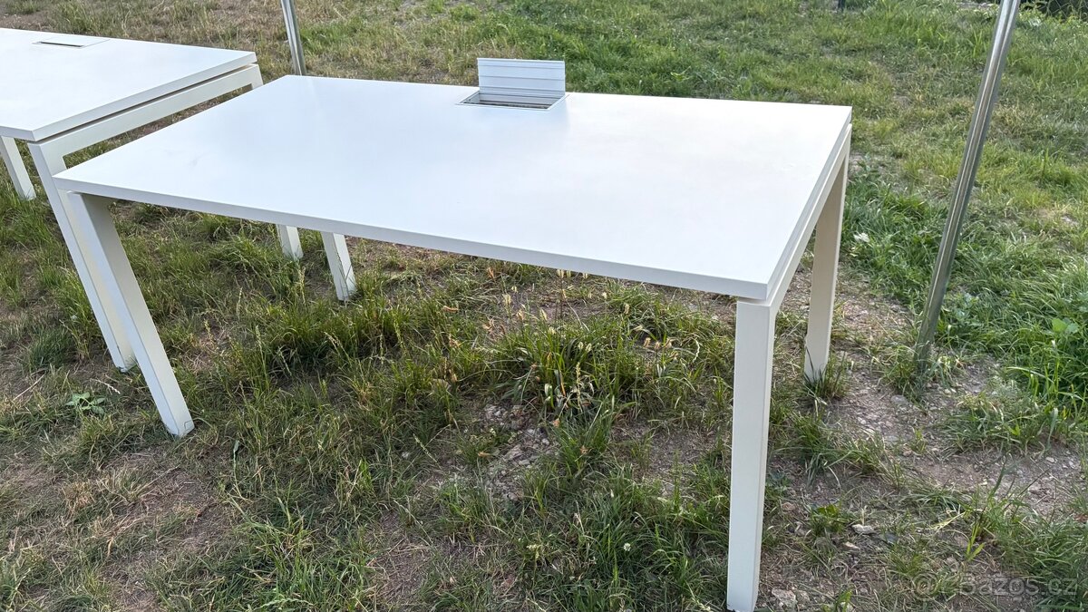 Prodám celkem 6 ks - kancelarsky psaci stul - 2