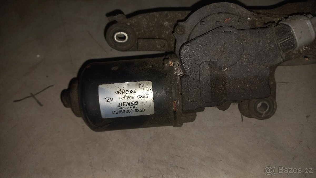 Mitsubishi colt model od 2004 tahla stěračů,motorek steraču - 2