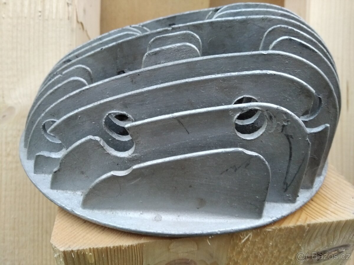 Hlava motoru ČZ 250/455 - 2
