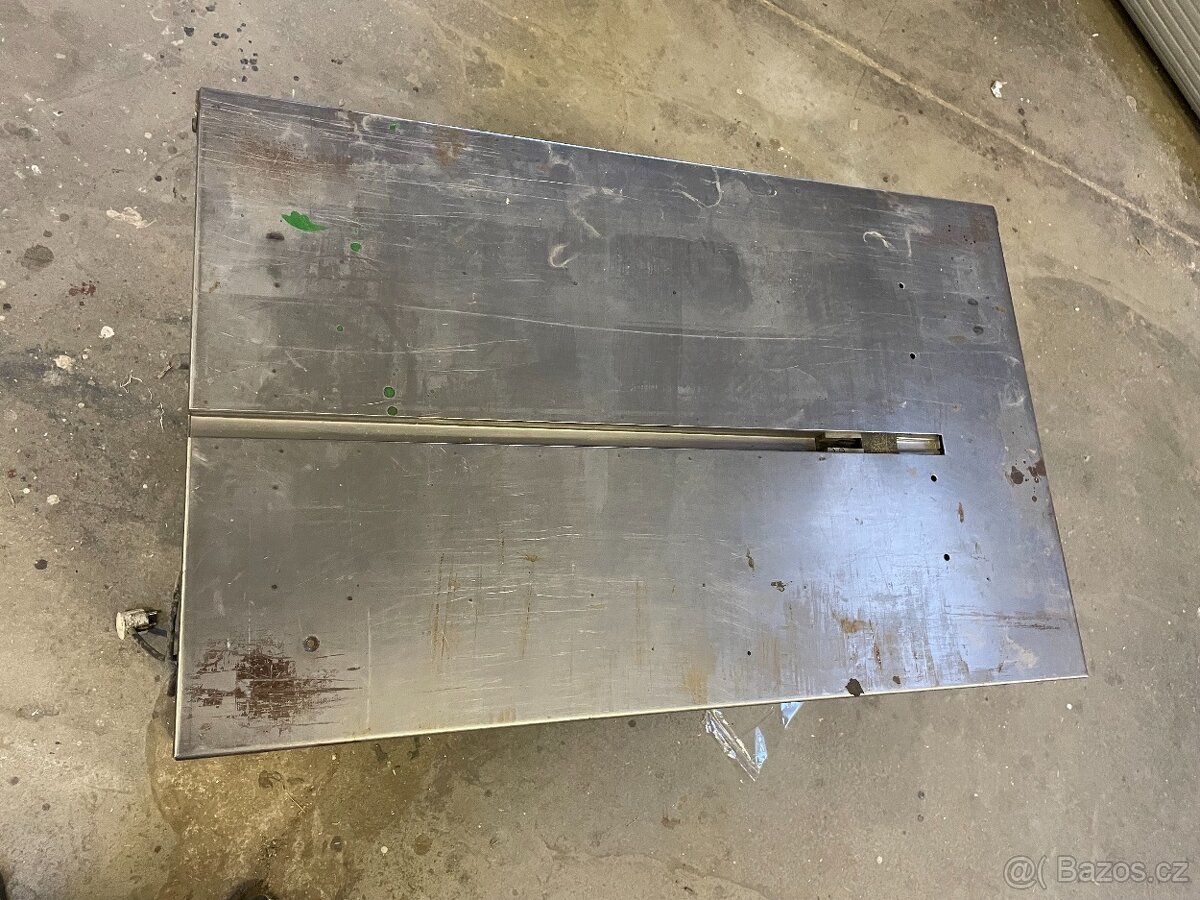 Balící stroj - páskovačka - Poloautomatický páskovací stroj - 2