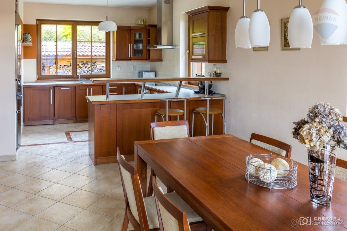 Prodej luxusní rekreační chaty - 2