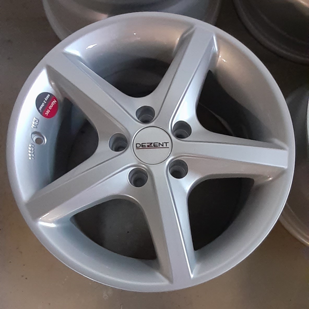 NOVÉ ALU KOLA, DEZENT A. - 2