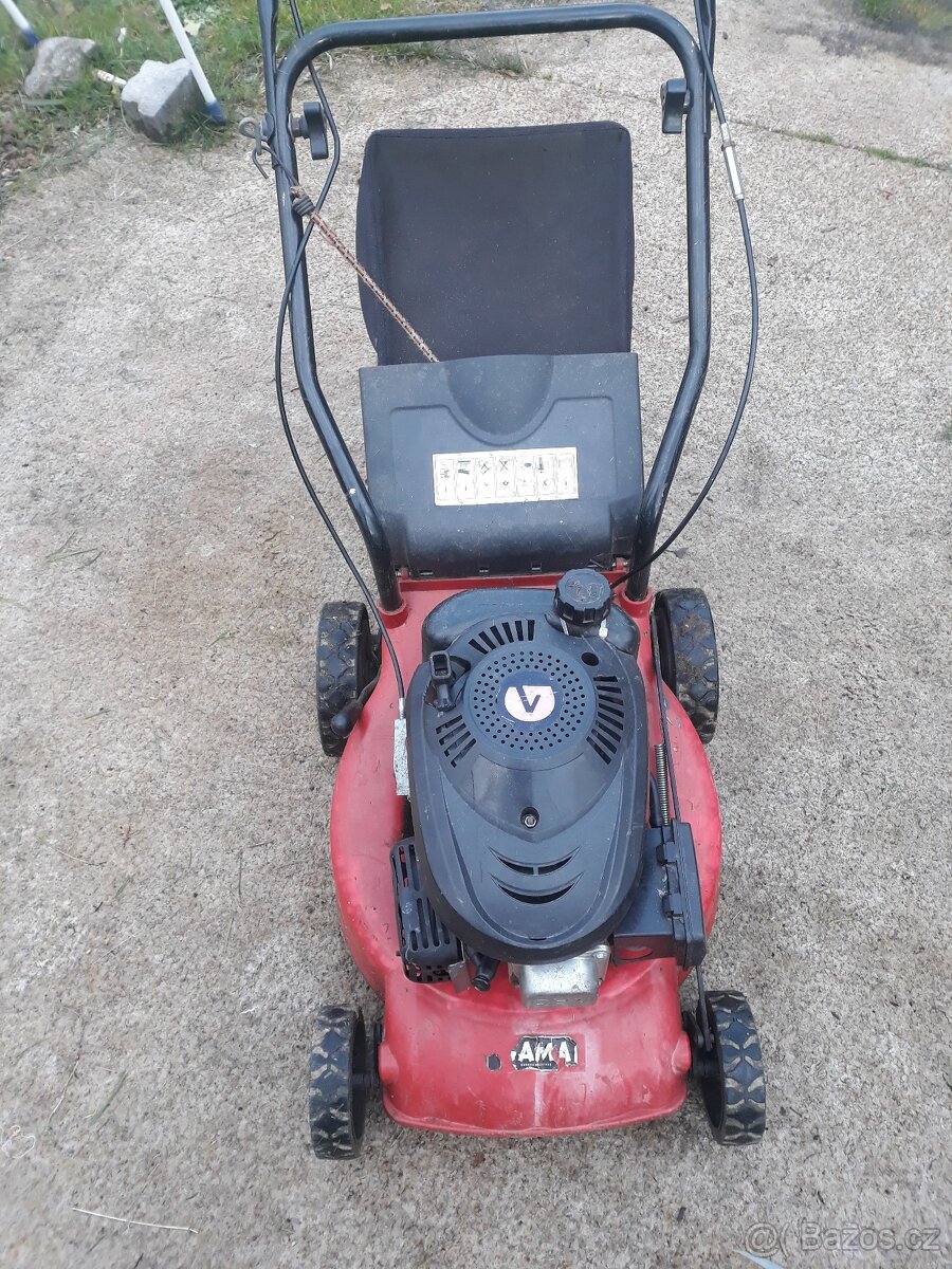 Benzínová sekačka - 2