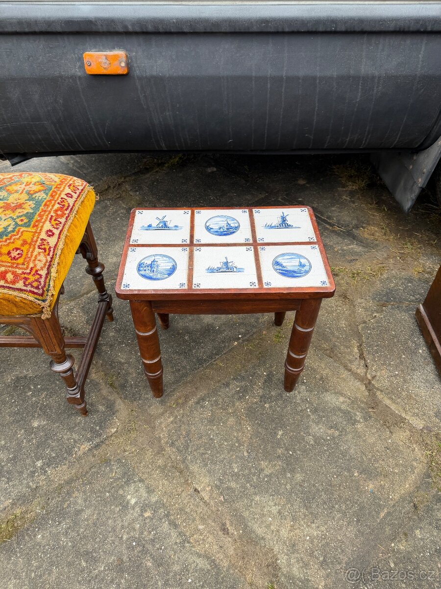 Starožitný taburet, stolek - 2