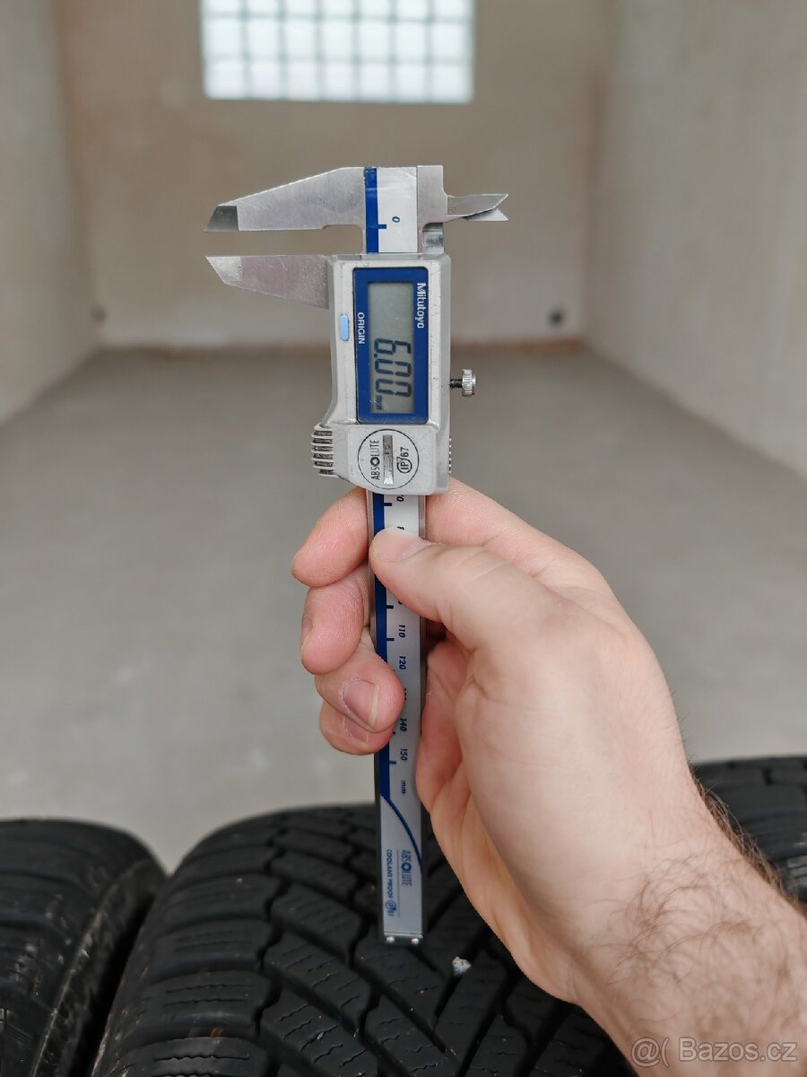 Continental 215/55/16 - 2