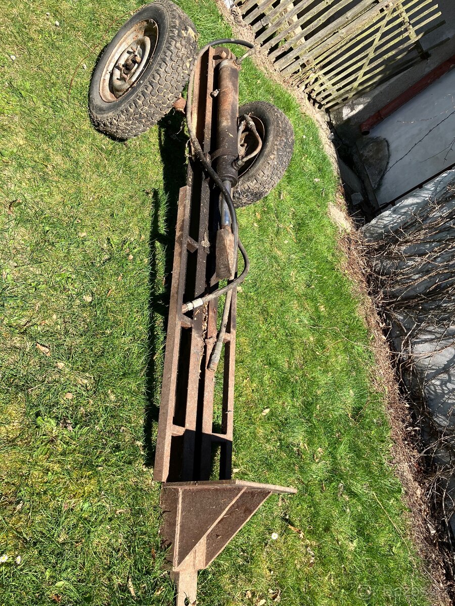 Štípačka za traktor - 2