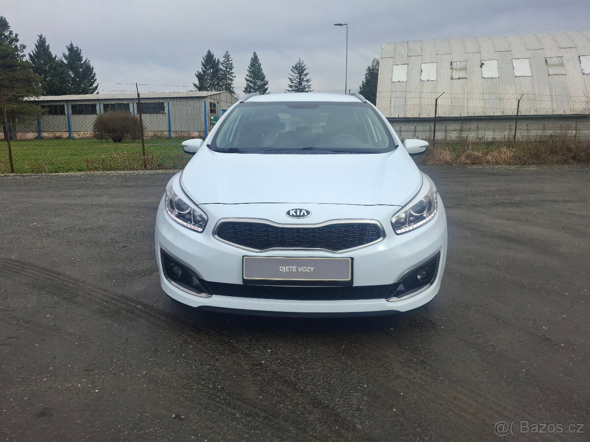 Kia Ceed 1.6CRDi 100kW,digi klima,tažné zařízení - 2