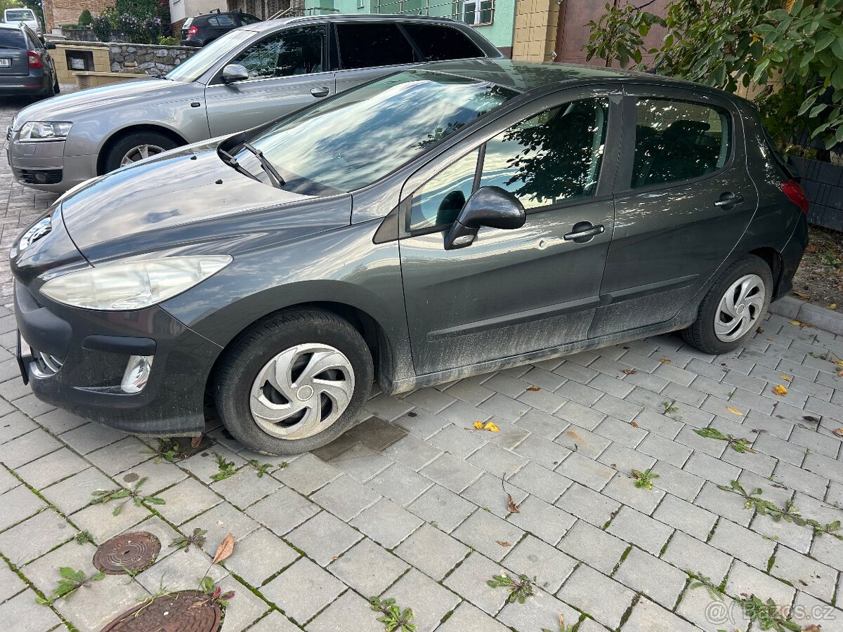 Peugeot 308 1.4i 70kw - 2