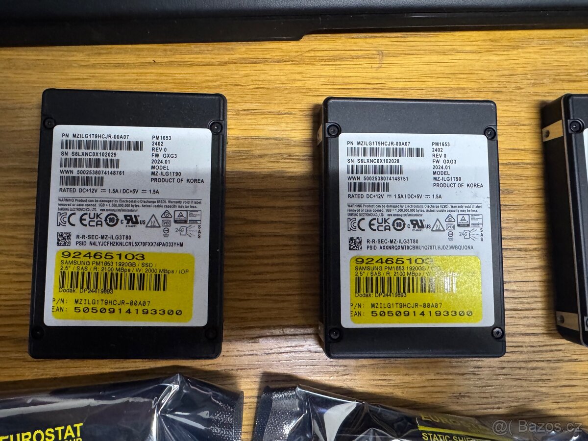 Samsung PM1653 1920GB - 2