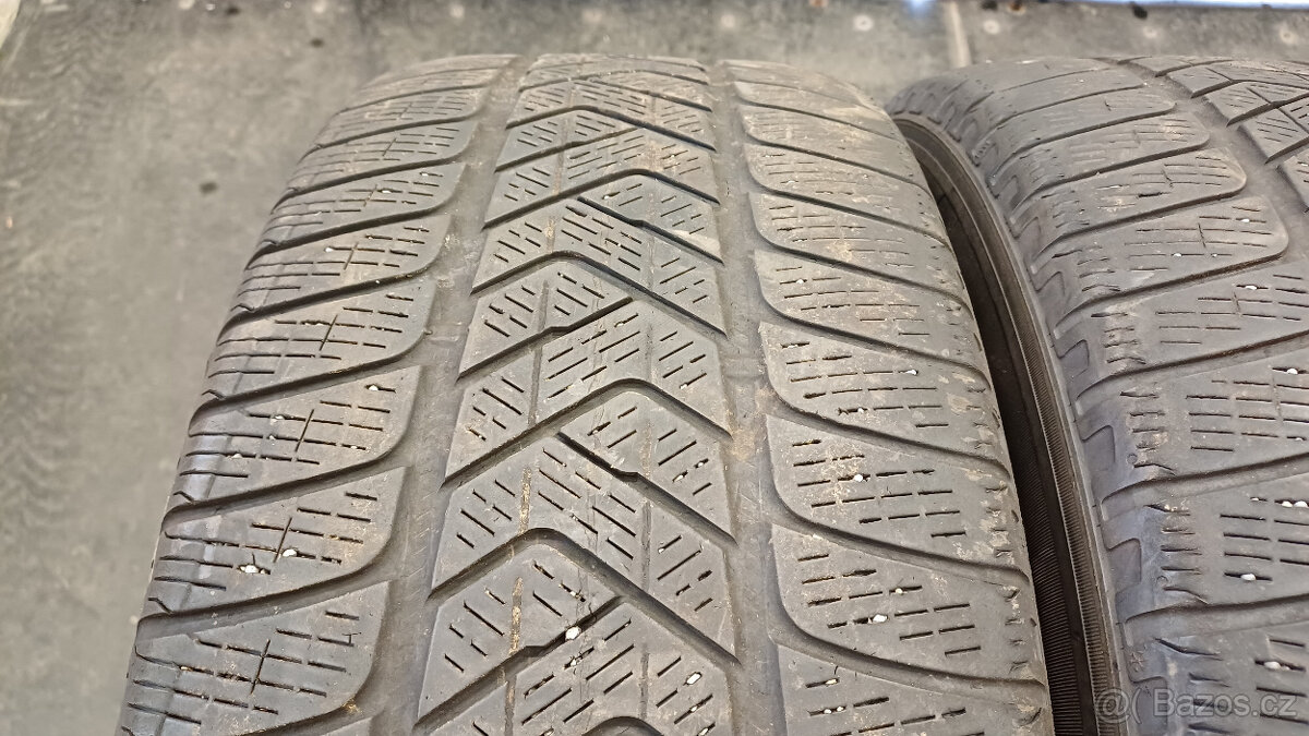 Zimní pneu Pirelli 235/65/17 108H - 2