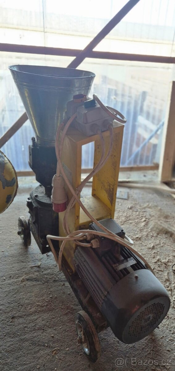 Peletovací lis JGE 200 + drtič materiálu – výroba pelet, bri - 2