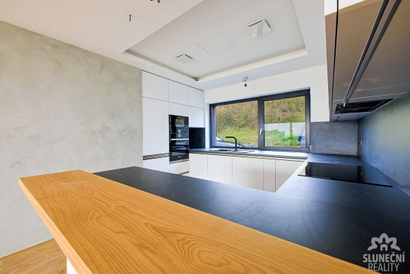 Prodej rodinného domu 5+kk, Uherské Hradiště - Větrná - 2