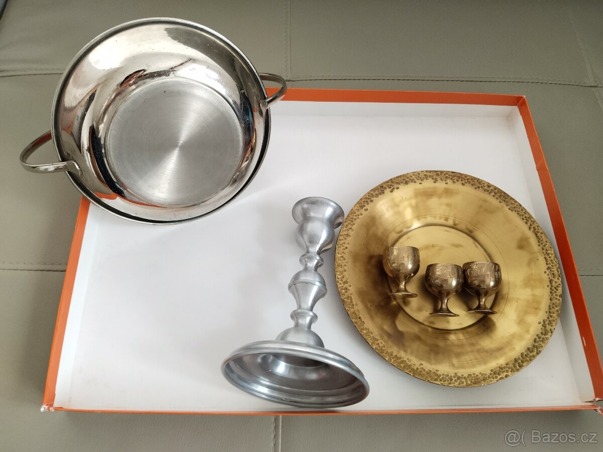 Kovové dekorace z dědictví - 2