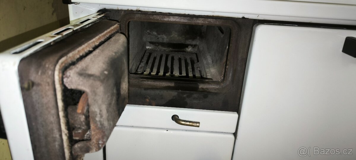 Kamna / kuchyňský sporák - 2