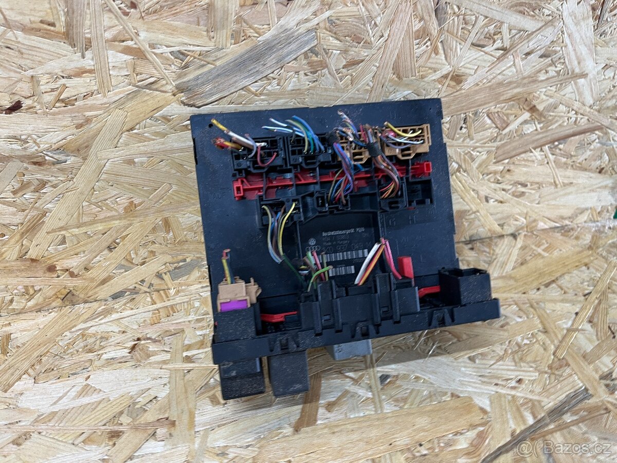 ŘÍDICÍ JEDNOTKA PALUBNÍ SÍTĚ 1K0937049M - 2