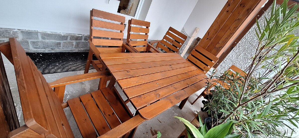Robustní dřevěný zahradní nábytek - 2
