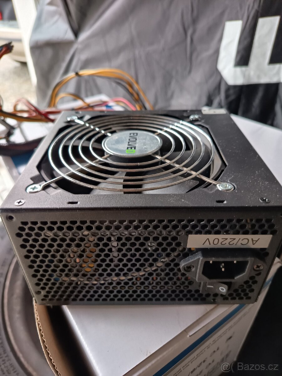 Měnič napětí - 2